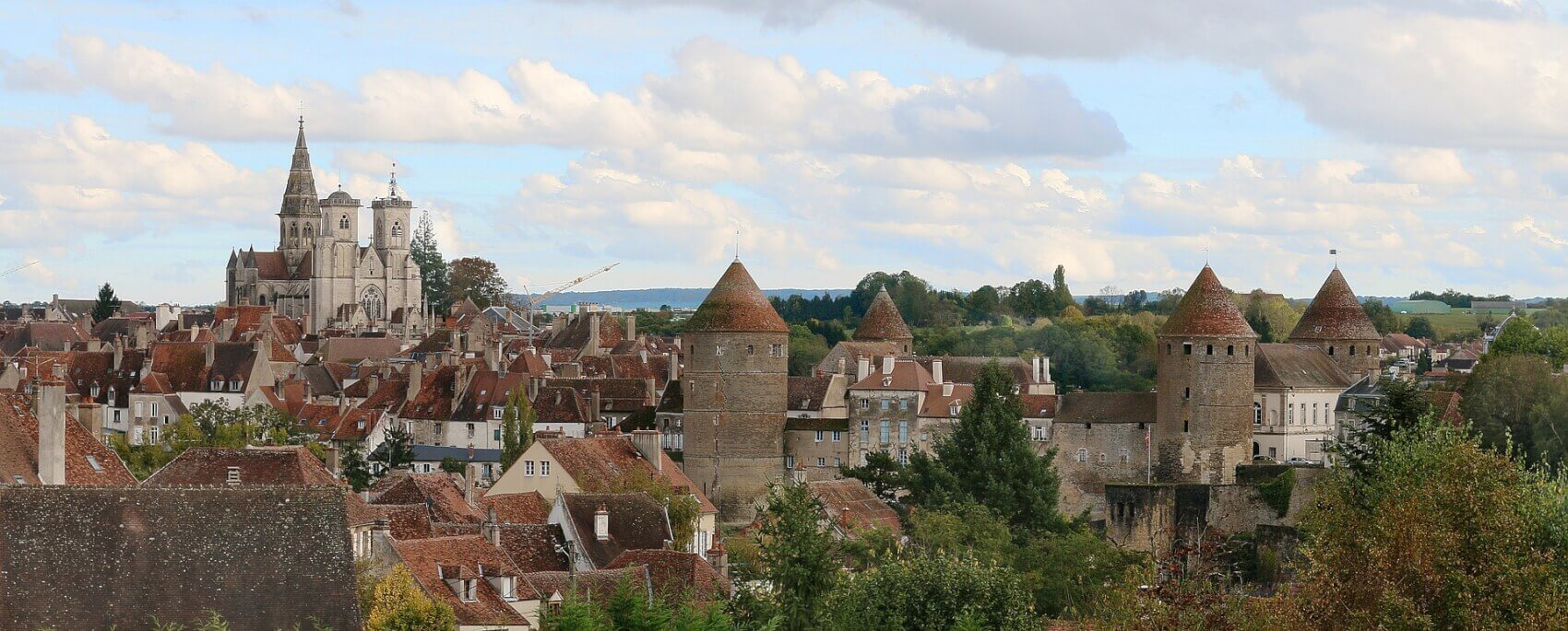 Bourgogne et Château de Guédelon