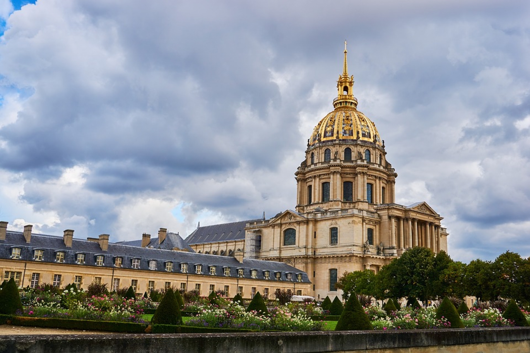 Stade de France et Hôtel des Invalides