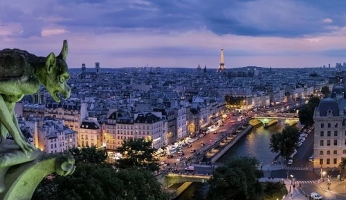 Illuminations de Paris et dîner croisière sur la Seine