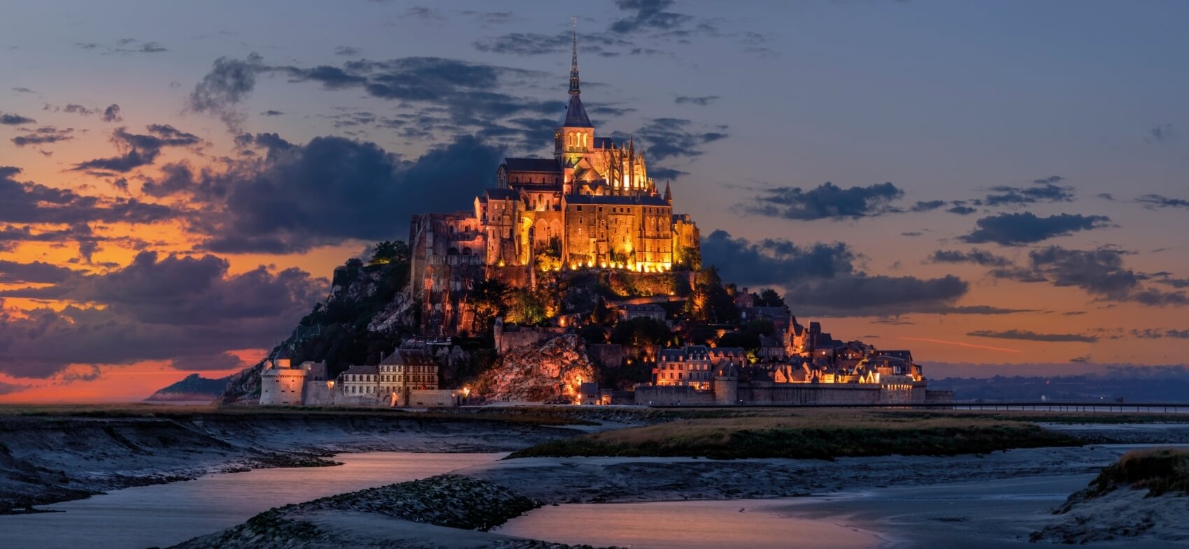 Le Mont Saint-Michel illuminé et son Marché de Noël