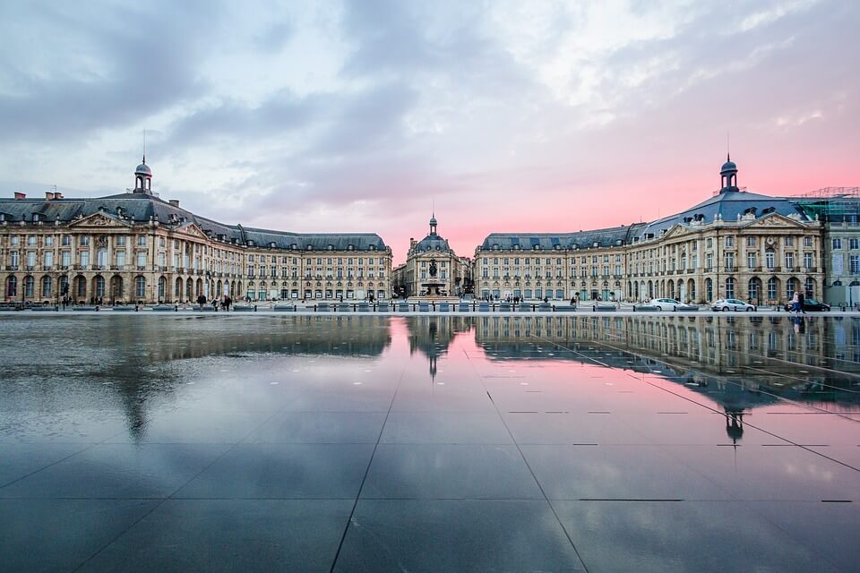Bordeaux et cabaret l'Ange Bleu